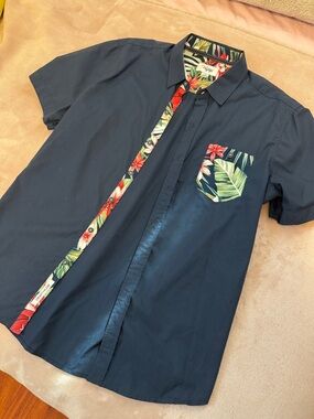 Navy Short Sleeve Shirt with Tropical Trim and Pocket